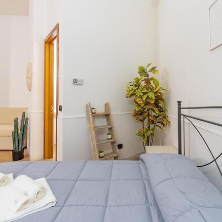 Andrea'S Hotell Lecce Exteriör bild