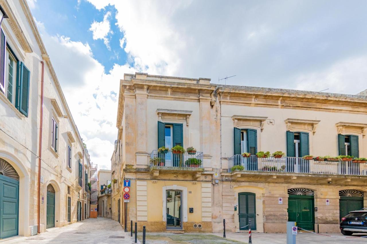 Andrea'S Hotell Lecce Exteriör bild