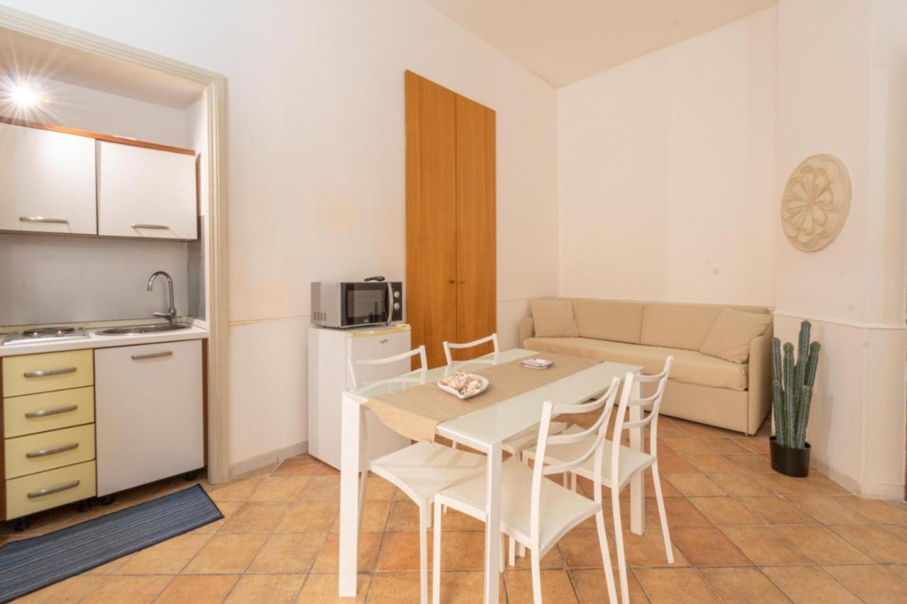 Andrea'S Hotell Lecce Exteriör bild