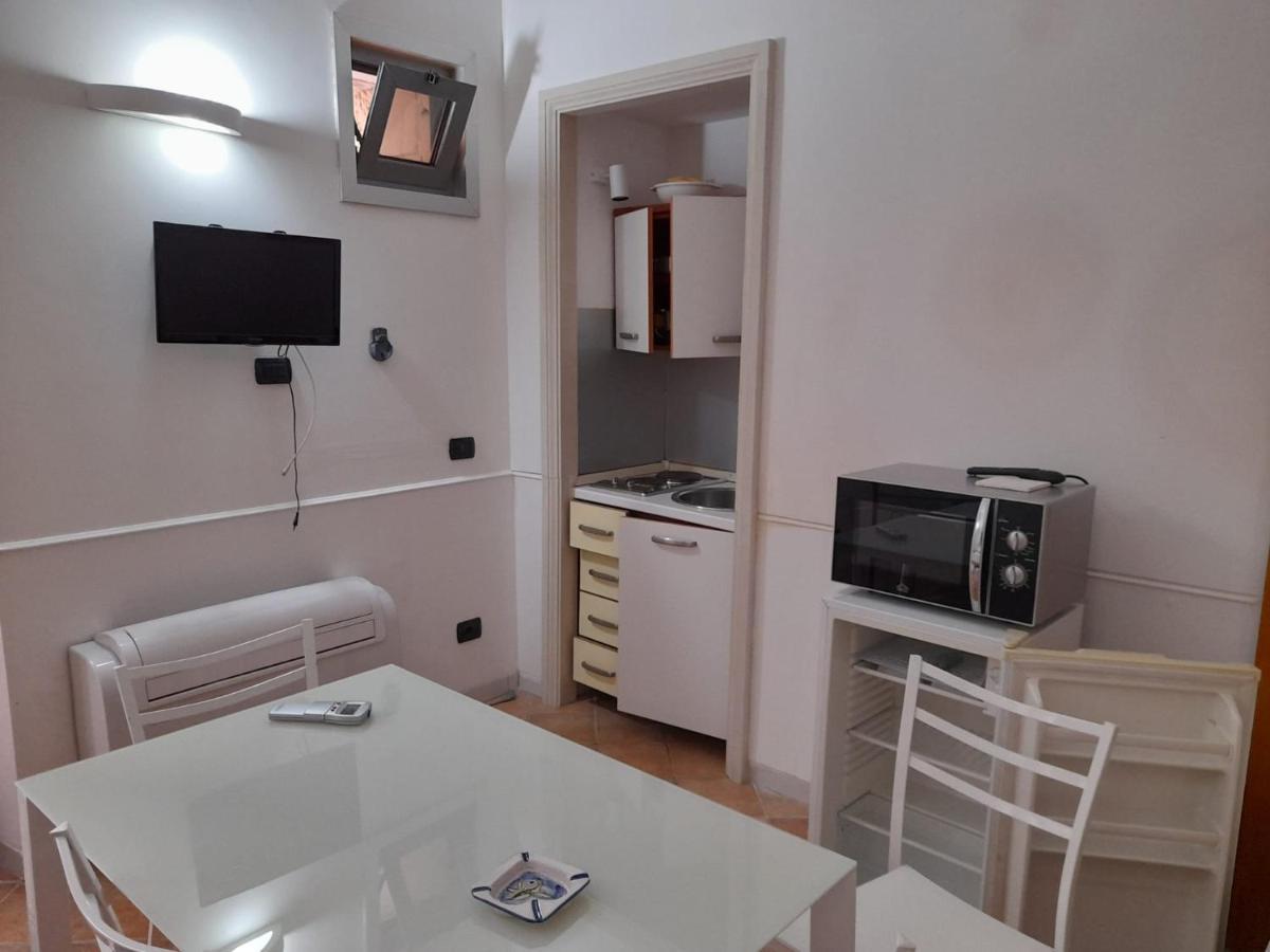 Andrea'S Hotell Lecce Exteriör bild